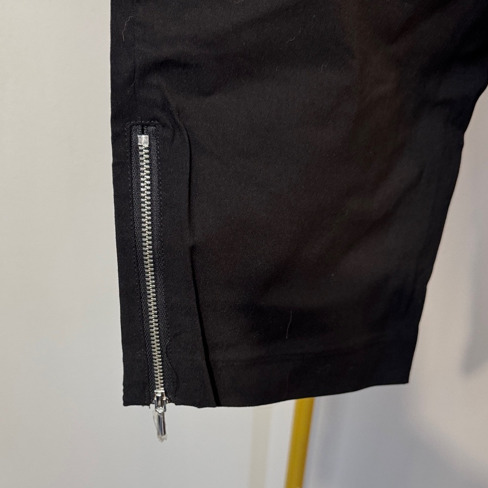 Rafaella Black Cropped Capri Ponte Pull-On Pants zipper accent’s NWT 22W - Picture 6 of 12